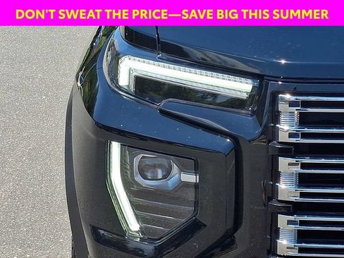 Used 2024 GMC Canyon Denali AWD/4WD image 12