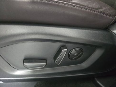 Certified 2025 Ford Explorer Platinum w/ LUX Leather Package image 28