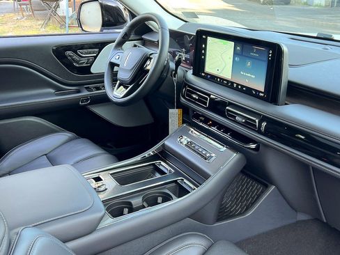 New 2025 Lincoln Aviator Reserve w/ Luxury Package image 10