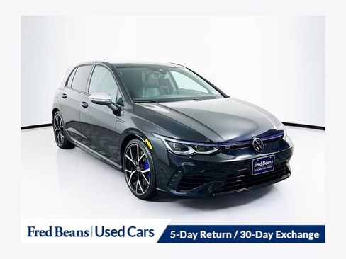Used 2022 Volkswagen Golf R image 1