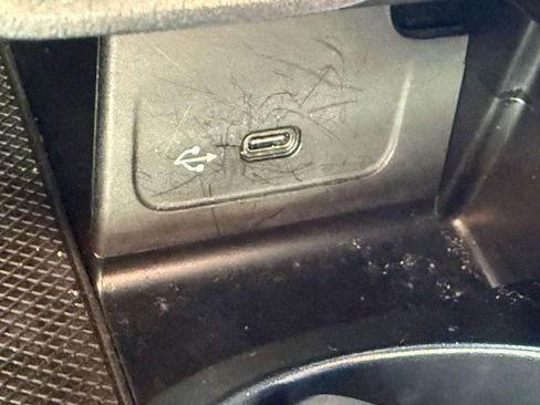 Used 2022 Mercedes-Benz C 300 4MATIC Sedan image 12