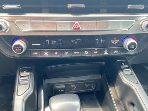 Used 2023 Kia Telluride S w/ S Sunroof Package AWD/4WD image 17