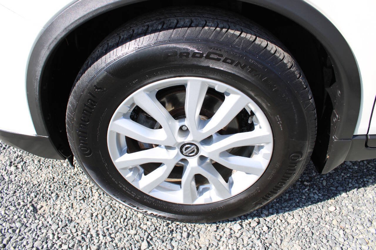 Used 2018 Nissan Rogue SV AWD/4WD image 24