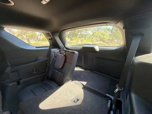 Used 2022 Ford Explorer Platinum w/ Premium Technology Package AWD/4WD image 13