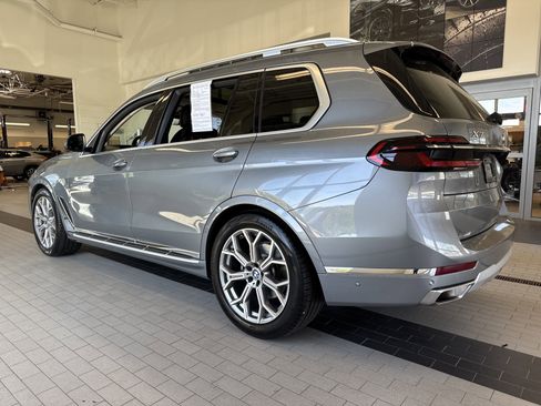 Used 2024 BMW X7 xDrive40i w/ Premium Package image 7