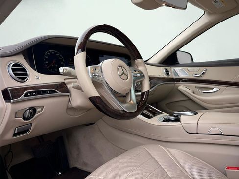 Used 2018 Mercedes-Benz S 560 S 560 image 2