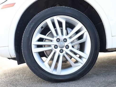Used 2019 Audi Q5 2.0T Premium Plus w/ Premium Plus Package image 7