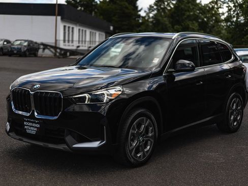Used 2023 BMW X1 xDrive28i image 4