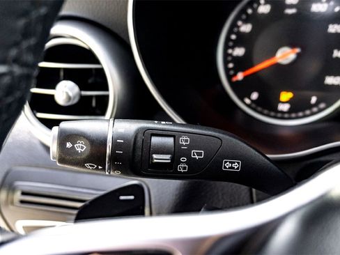 Used 2022 Mercedes-Benz GLC 300 4MATIC image 19