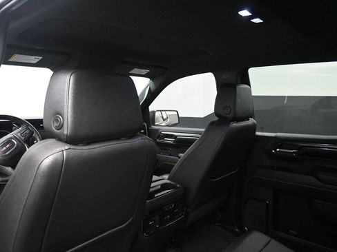 Used 2024 GMC Sierra 1500 AT4 w/ Technology Package image 3