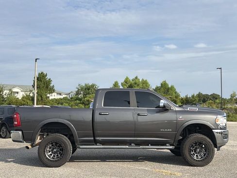 Used 2022 RAM 2500 Laramie AWD/4WD image 3