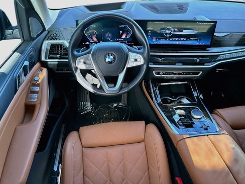 Certified 2025 BMW X7 xDrive40i w/ Premium Package AWD/4WD image 24