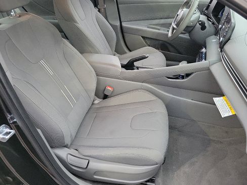 Certified 2025 Hyundai Elantra Sport image 15