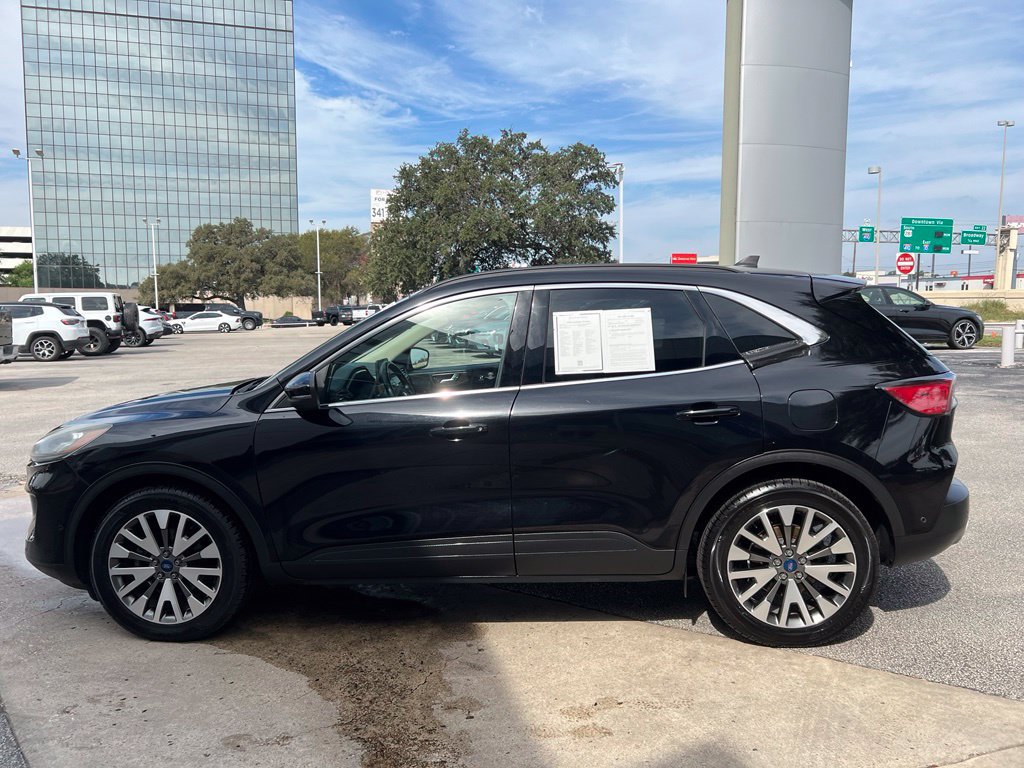 Used 2020 Ford Escape Titanium AWD/4WD image 4