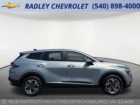 Used 2025 Kia Sportage LX FWD image 17