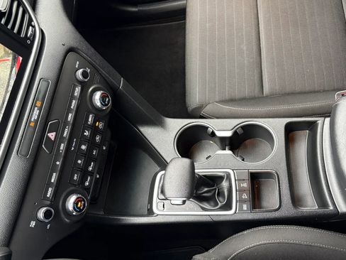 Used 2021 Kia Sportage LX w/ LX AWD Popular Package image 20