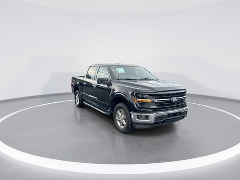 Used 2025 Ford F150 XLT w/ Equipment Group 301A Standard AWD/4WD image 2