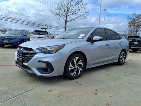 Used 2023 Subaru Legacy Premium image 3