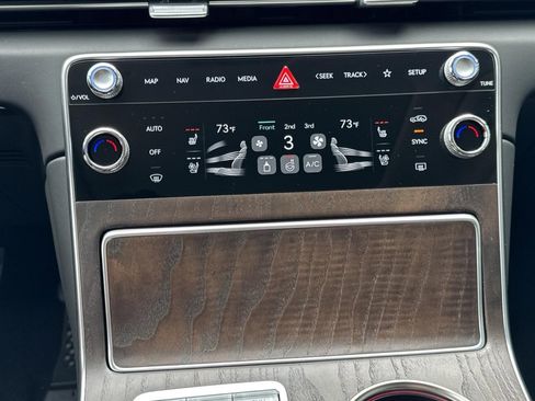 New 2026 Genesis GV80 2.5T Prestige image 9