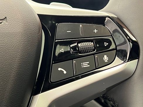 Certified 2025 BMW 330i Sedan image 18