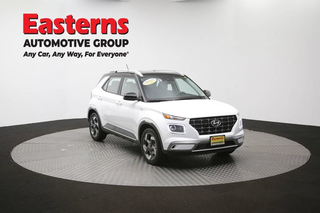 Used 2025 Hyundai Venue Limited FWD image 49