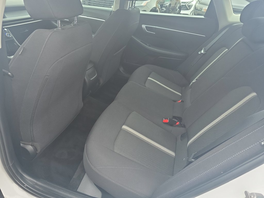 Used 2025 Hyundai Sonata SEL FWD image 21
