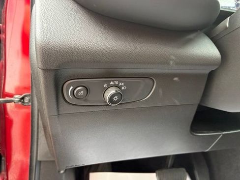 Used 2022 Buick Envision Preferred AWD/4WD image 23