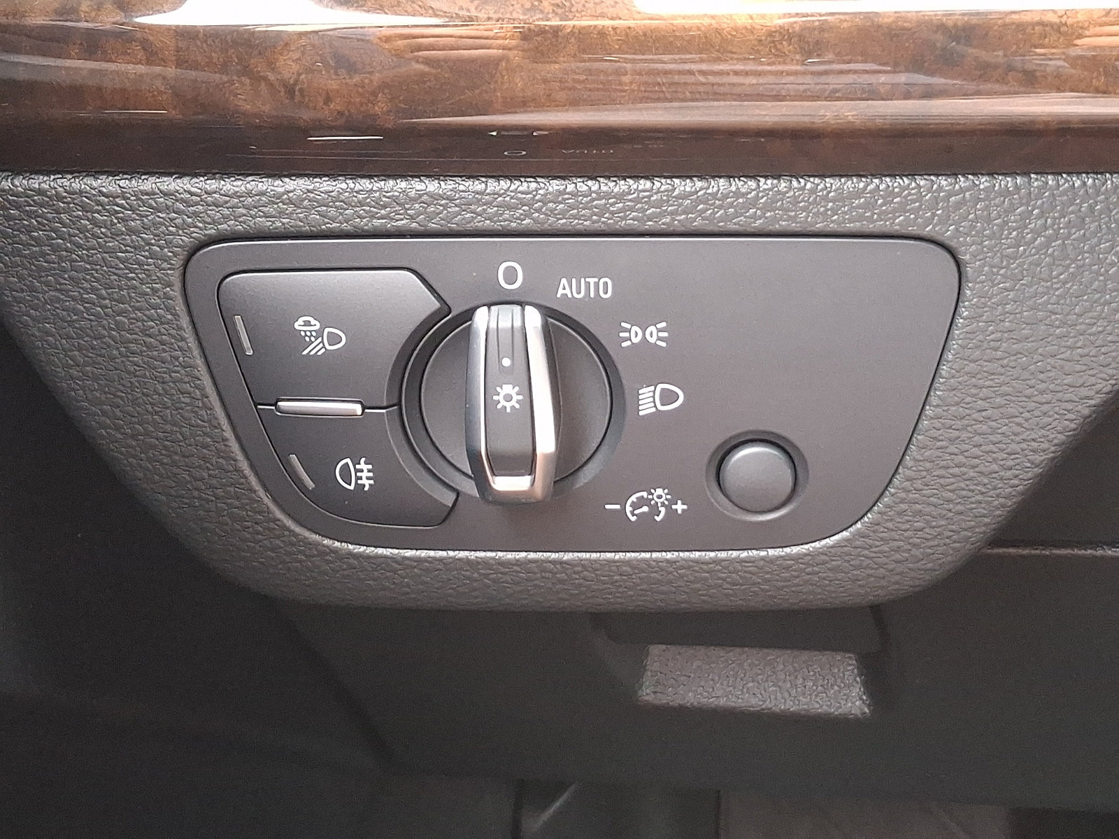 Used 2019 Audi Q5 2.0T Premium AWD/4WD image 23