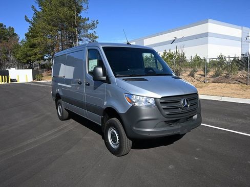 Used 2026 Mercedes-Benz Sprinter 2500 image 22