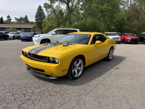 Used 2010 Dodge Challenger SRT8 w/ SRT Option Group II RWD image 3