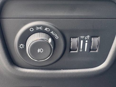 Used 2024 Jeep Grand Cherokee Summit AWD/4WD image 14