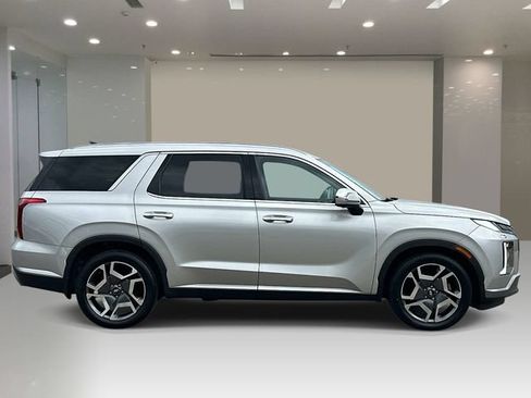 Used 2023 Hyundai Palisade SEL w/ Premium Package AWD/4WD image 5