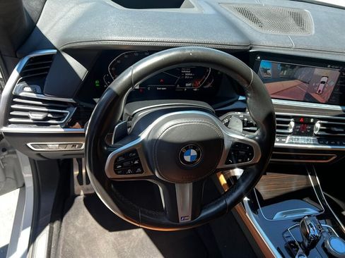 Used 2019 BMW X7 xDrive50i w/ M Sport Package AWD/4WD image 39