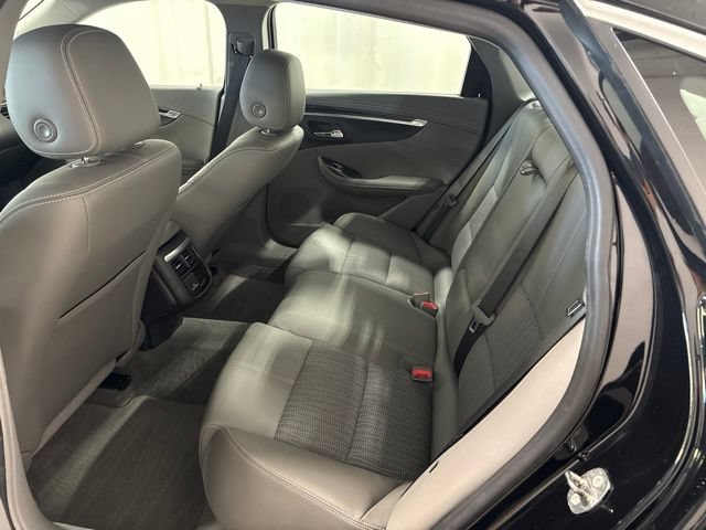 Used 2018 Chevrolet Impala LT w/ LT Convenience Package FWD image 32