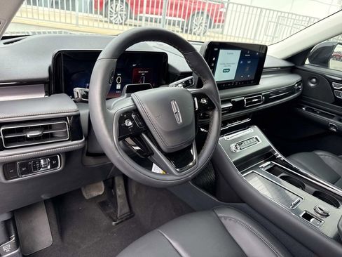 New 2026 Lincoln Aviator AWD image 33
