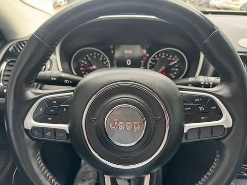 Used 2019 Jeep Compass Limited image 29