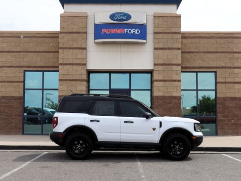 New 2026 Ford Bronco Sport Badlands w/ Sasquatch Badlands Package AWD/4WD image 5