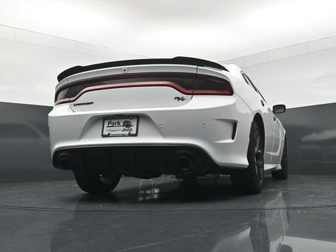Used 2019 Dodge Charger R/T w/ Blacktop Package RWD image 23