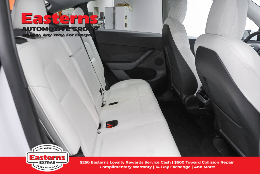 Used 2022 Tesla Model Y Long Range AWD/4WD image 18