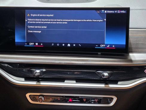 Used 2024 BMW X5 xDrive40i w/ Premium Package AWD/4WD image 27