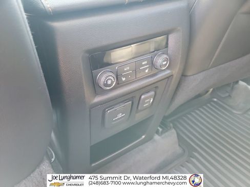 Certified 2020 Chevrolet Traverse Premier FWD image 23