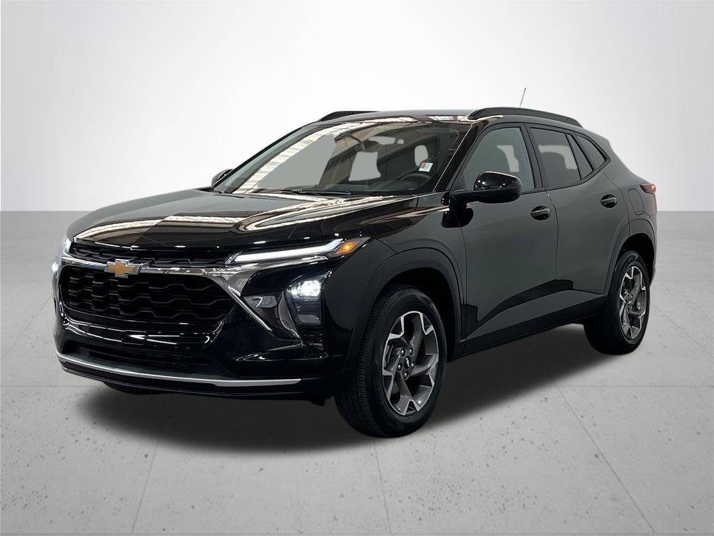 Certified 2025 Chevrolet Trax LT w/ LT Convenience Package FWD image 2