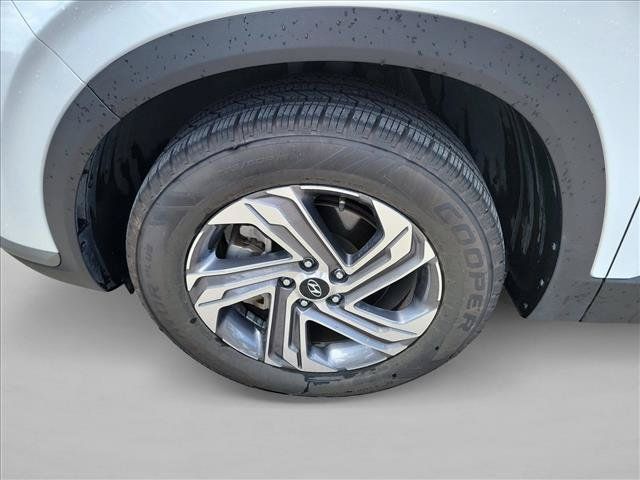 Used 2023 Hyundai Santa Fe SE FWD image 9