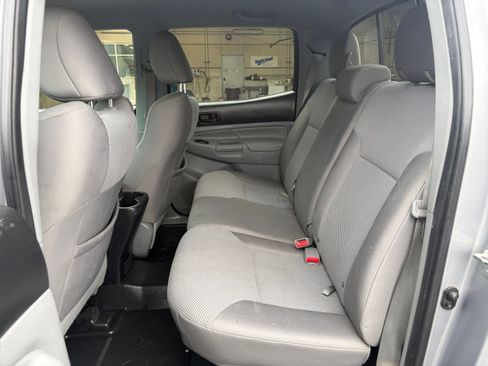 Used 2014 Toyota Tacoma 4x4 Double Cab w/ TRD Sport Package image 25