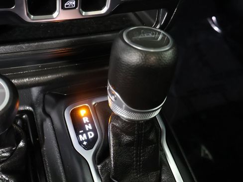 Used 2023 Jeep Gladiator Sport image 47