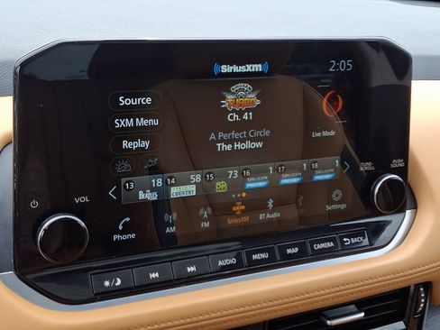 Used 2022 Nissan Rogue Platinum w/ Head-Up Display Package image 19