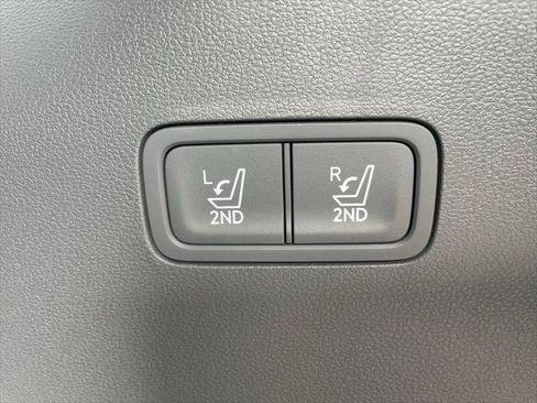 Used 2025 Hyundai Santa Fe SEL image 36