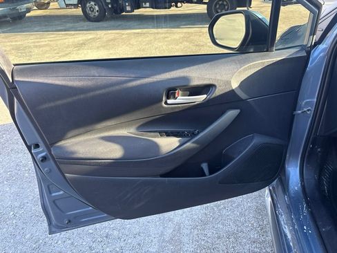 Used 2020 Toyota Corolla LE FWD image 10