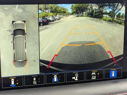 Used 2022 Chevrolet Suburban RST w/ Luxury Package image 11