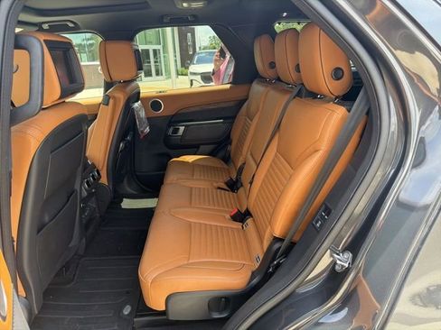 Used 2020 Land Rover Discovery HSE Luxury AWD/4WD image 12